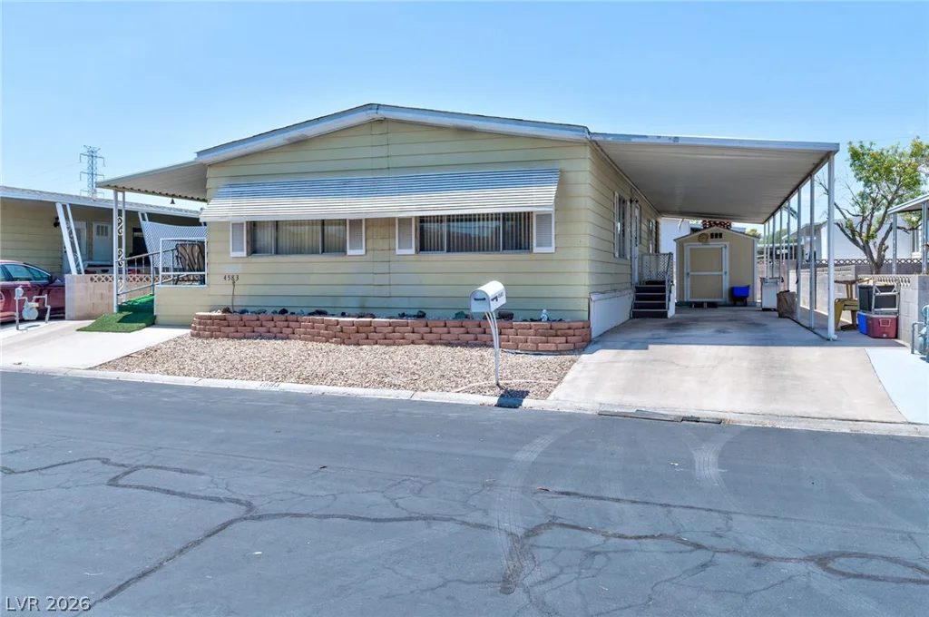 4583 Royal Club, Las Vegas, NV 89103