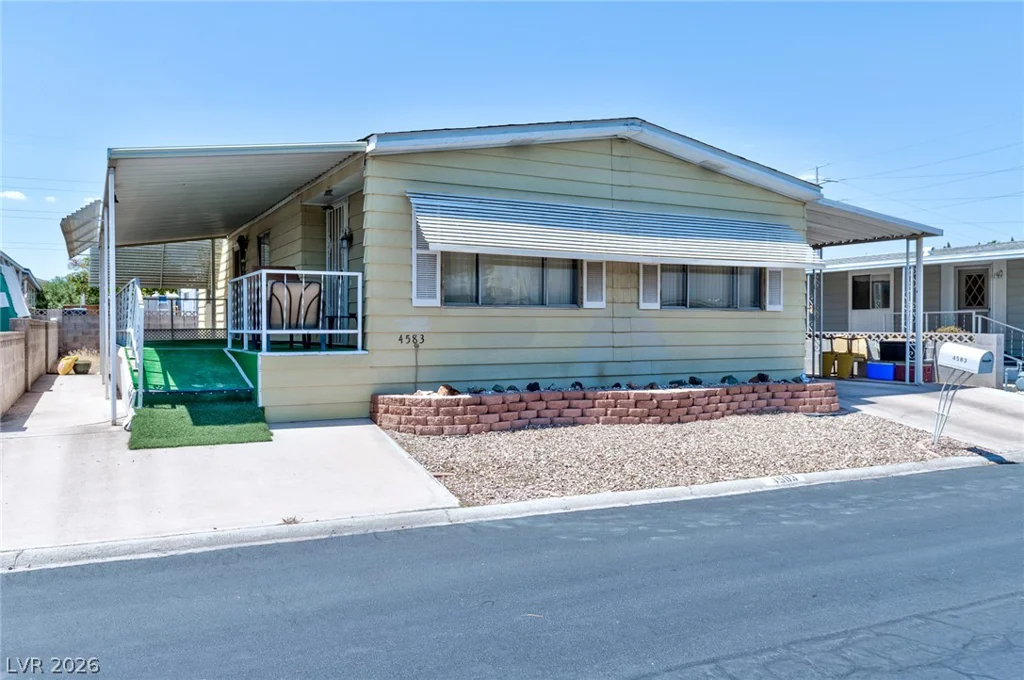 4583 Royal Club, Las Vegas, NV 89103