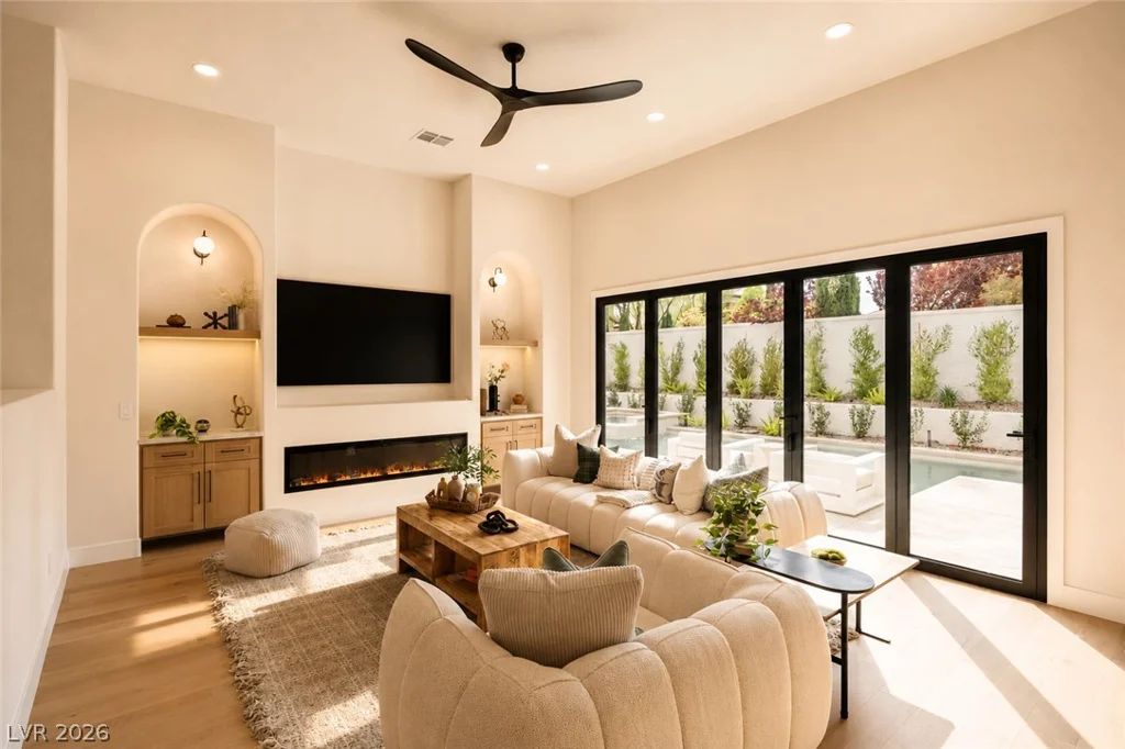 305 Prince Charming, Las Vegas, NV 89145