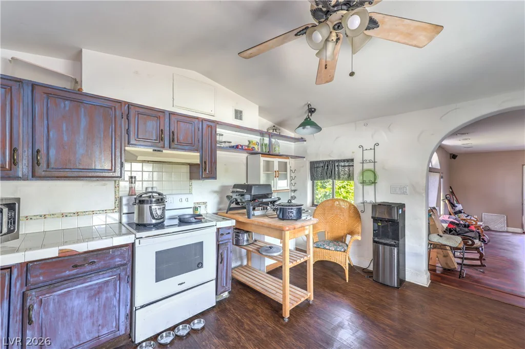 5301 Reiter, Las Vegas, NV 89108