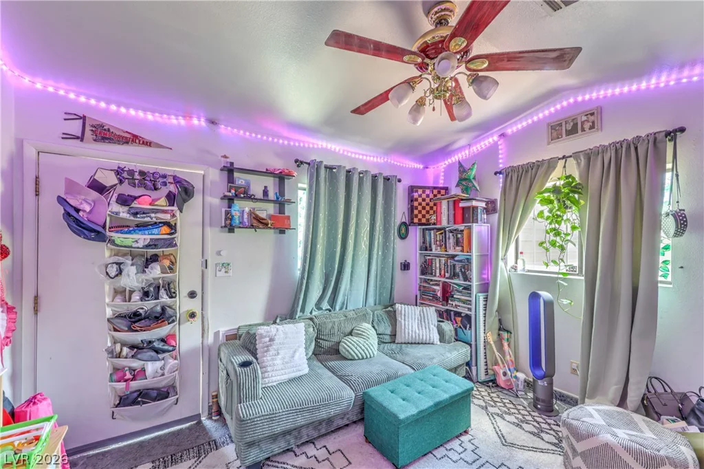5301 Reiter, Las Vegas, NV 89108