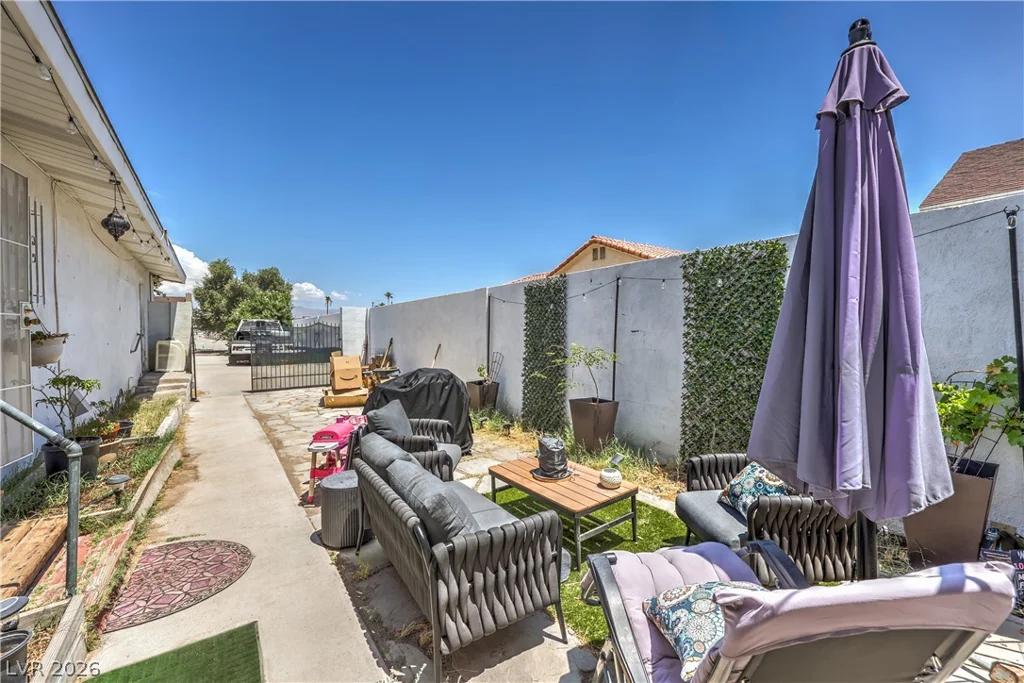 5301 Reiter, Las Vegas, NV 89108