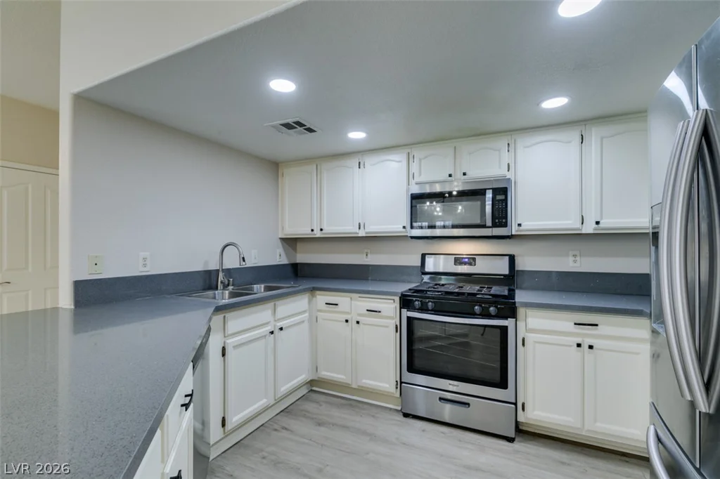 8301 Boseck, Las Vegas, NV 89145