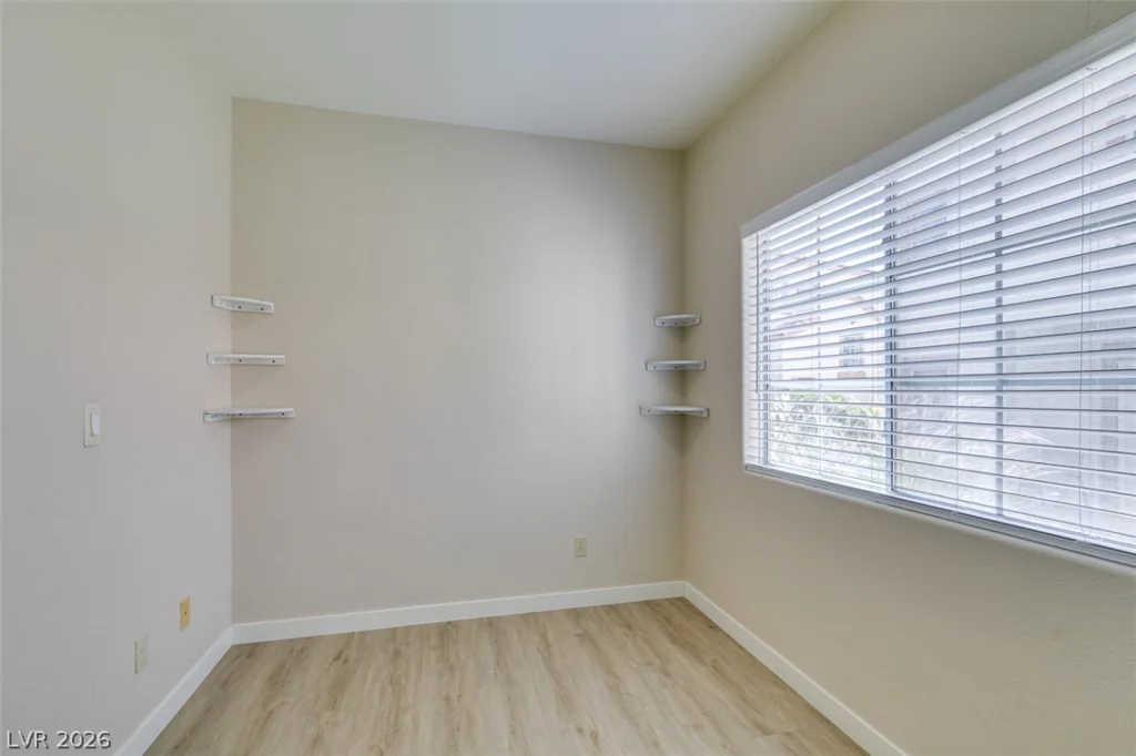 8301 Boseck, Las Vegas, NV 89145