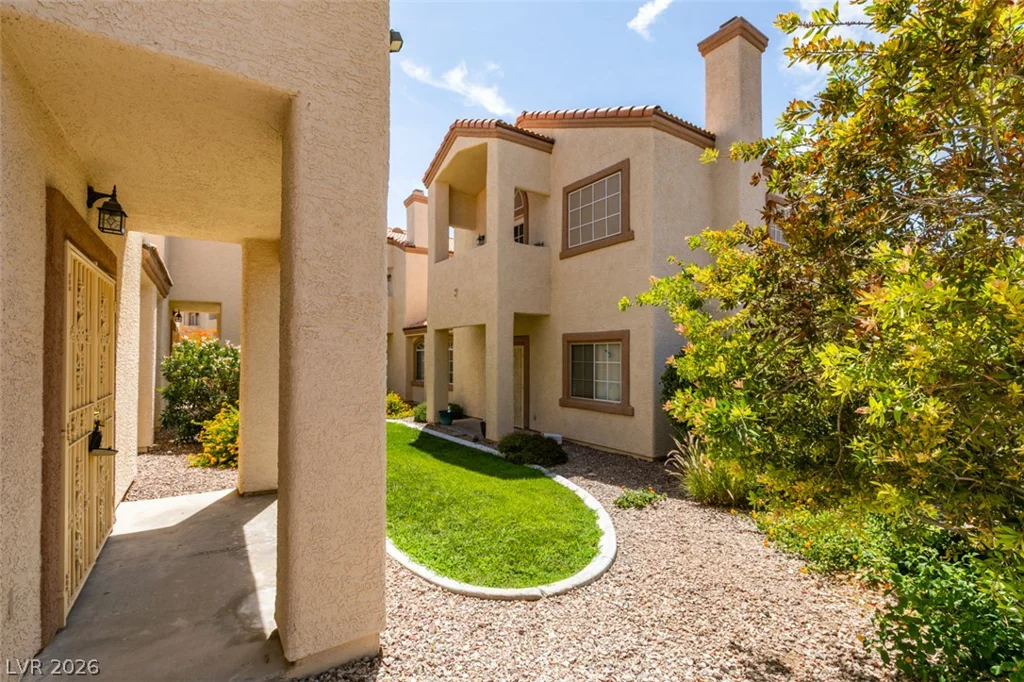 8301 Boseck, Las Vegas, NV 89145