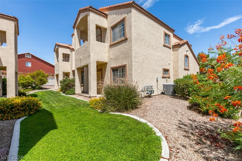 8301 Boseck, Las Vegas, NV 89145