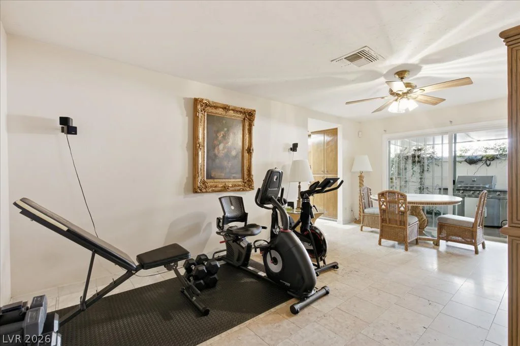 6305 Arcadia, Las Vegas, NV 89118