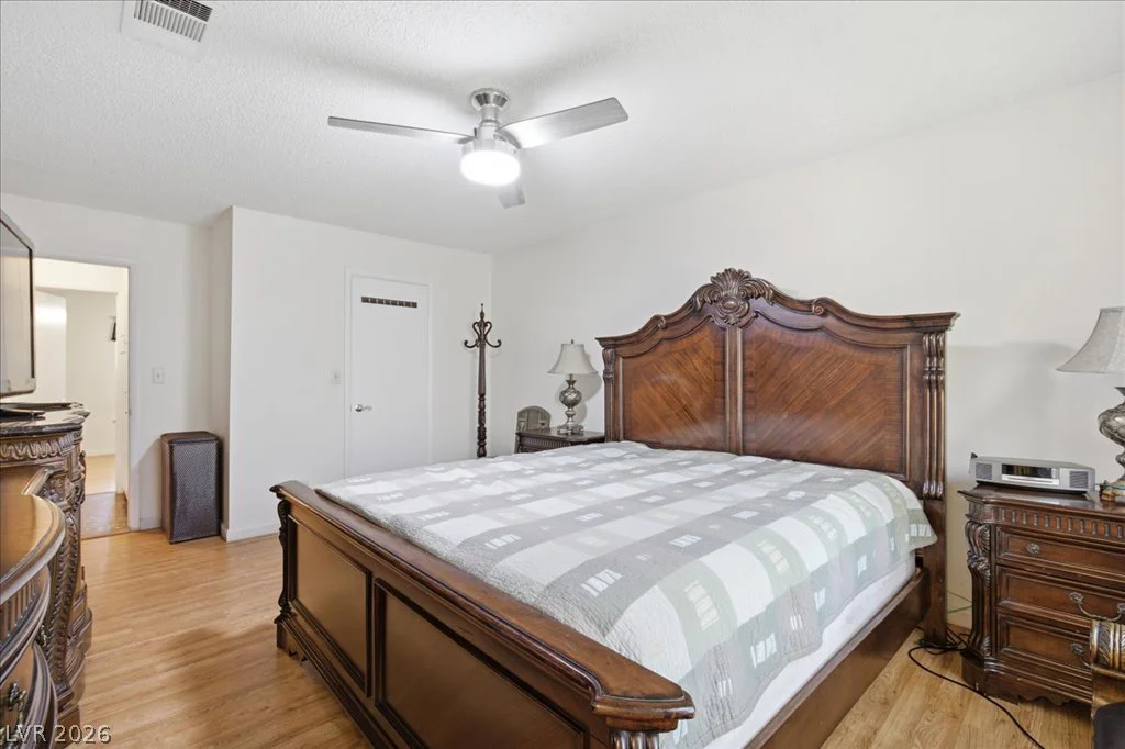 6305 Arcadia, Las Vegas, NV 89118