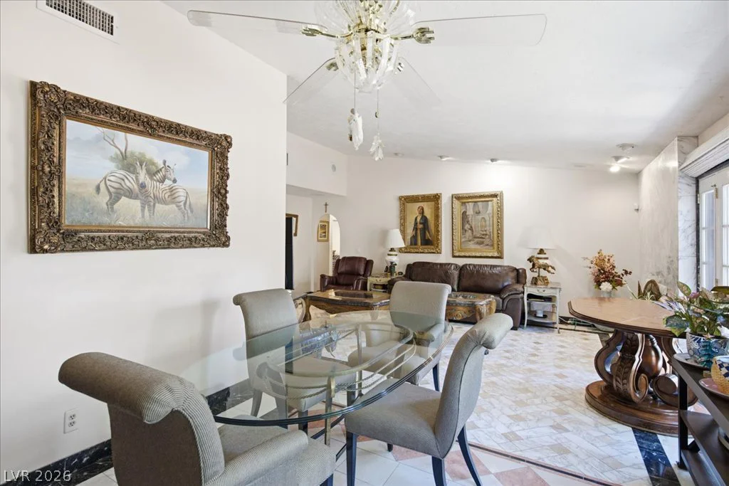 6305 Arcadia, Las Vegas, NV 89118