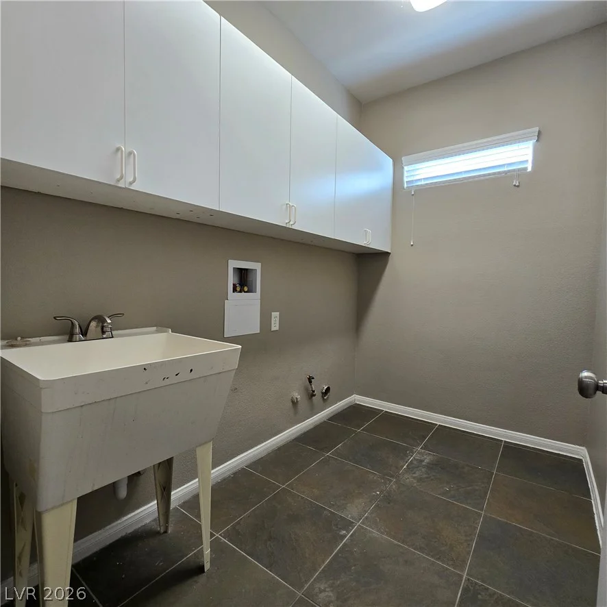 4439 Weitzman, Las Vegas, NV 89141