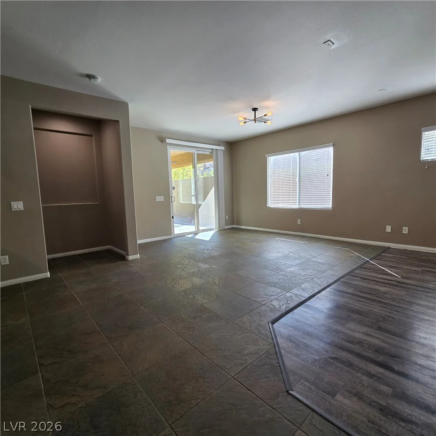 4439 Weitzman, Las Vegas, NV 89141
