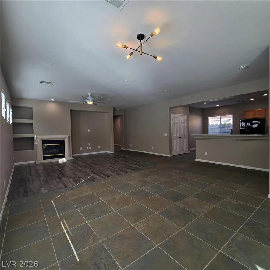 4439 Weitzman, Las Vegas, NV 89141