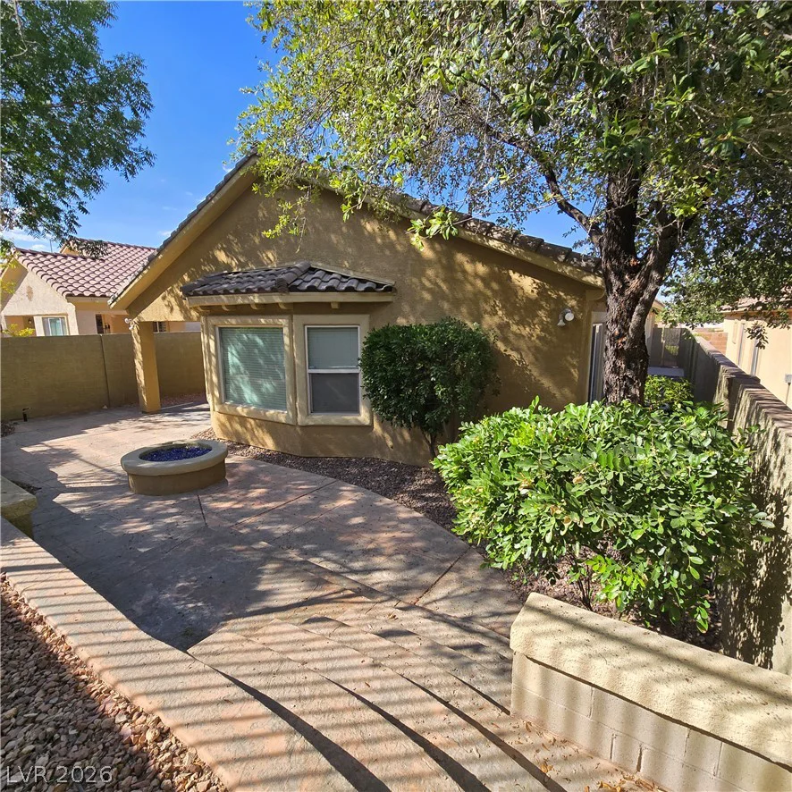 4439 Weitzman, Las Vegas, NV 89141