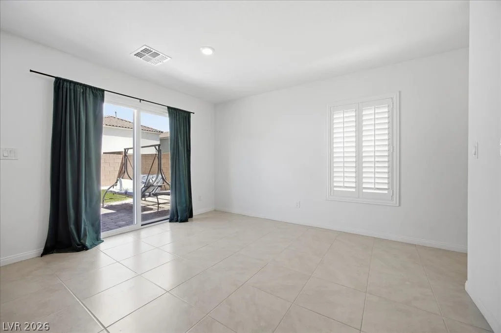 8724 Crestwood Hills, Las Vegas, NV 89113