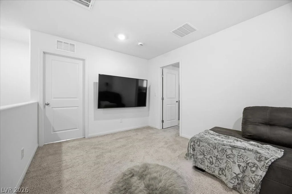 8724 Crestwood Hills, Las Vegas, NV 89113