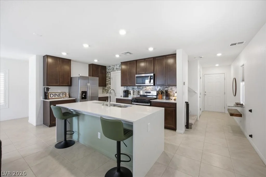 8724 Crestwood Hills, Las Vegas, NV 89113