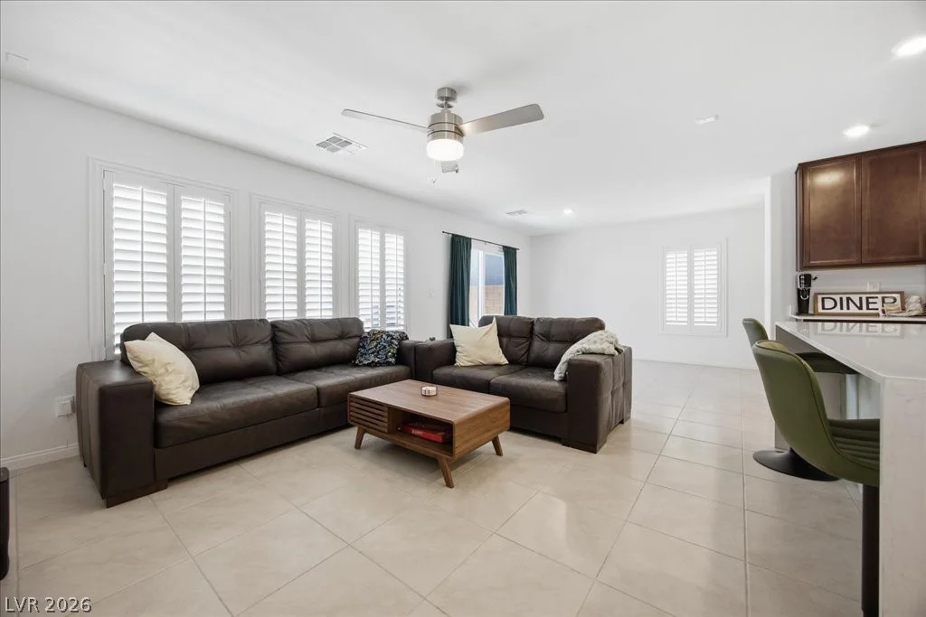 8724 Crestwood Hills, Las Vegas, NV 89113