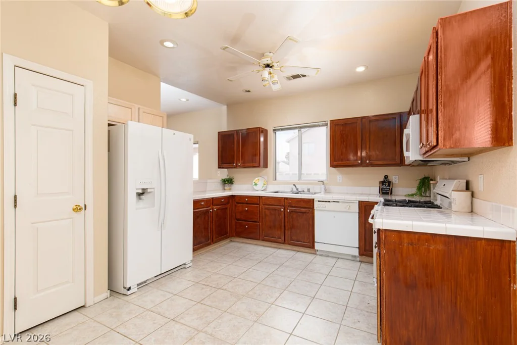 5916 Taj Mahal, Las Vegas, NV 89130