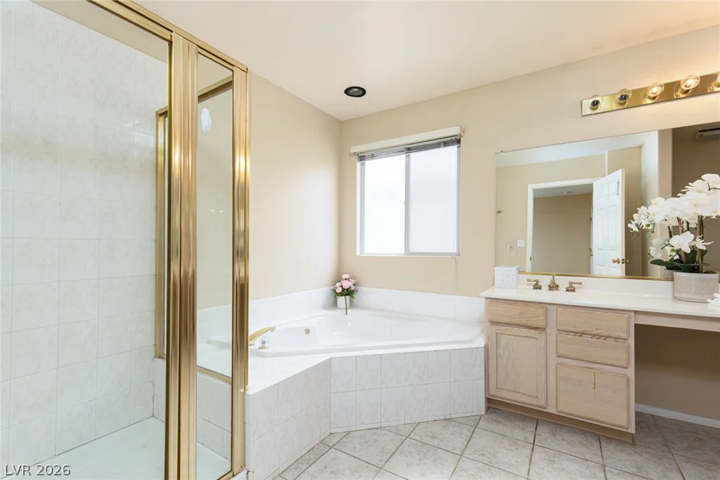 5916 Taj Mahal, Las Vegas, NV 89130