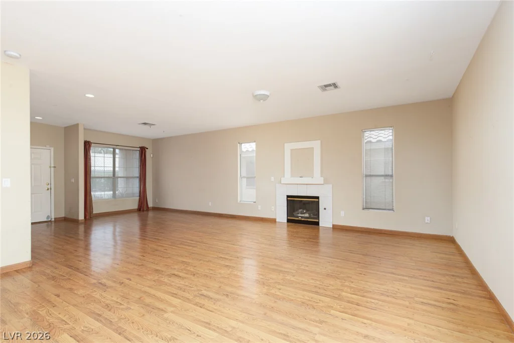 5916 Taj Mahal, Las Vegas, NV 89130