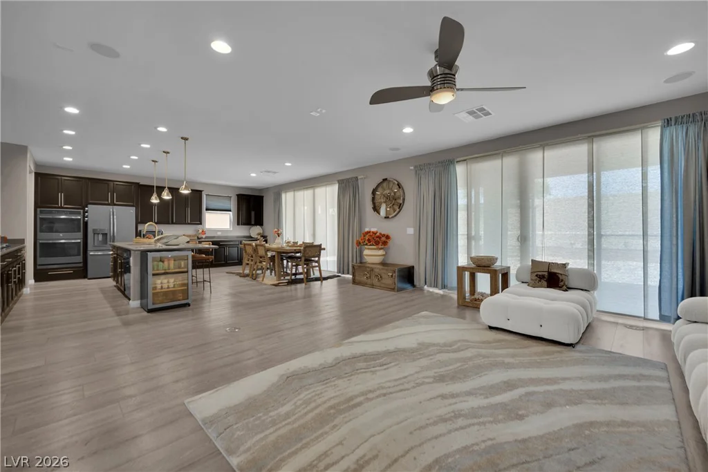 8767 Pinley Spring, Las Vegas, NV 89113