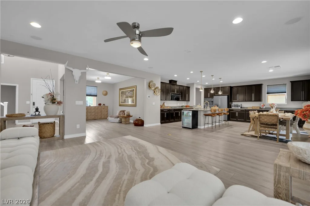 8767 Pinley Spring, Las Vegas, NV 89113