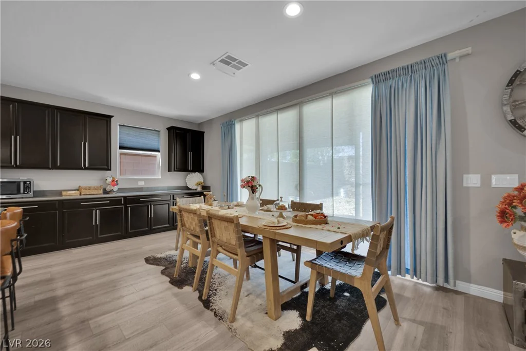8767 Pinley Spring, Las Vegas, NV 89113