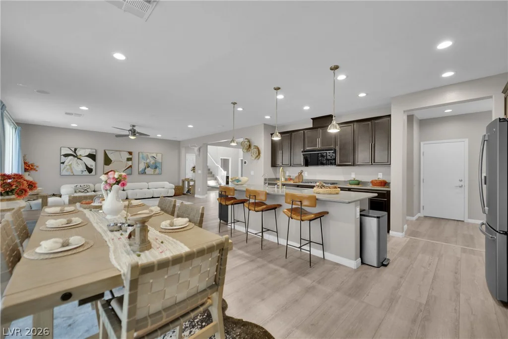 8767 Pinley Spring, Las Vegas, NV 89113