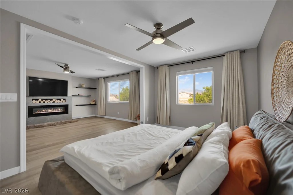 8767 Pinley Spring, Las Vegas, NV 89113