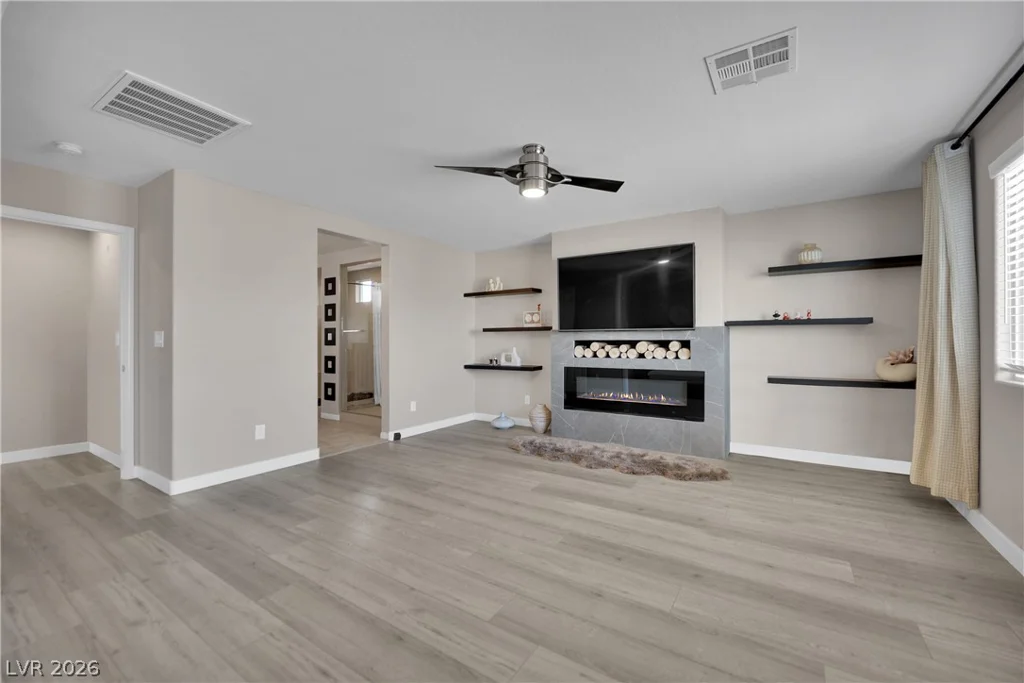 8767 Pinley Spring, Las Vegas, NV 89113