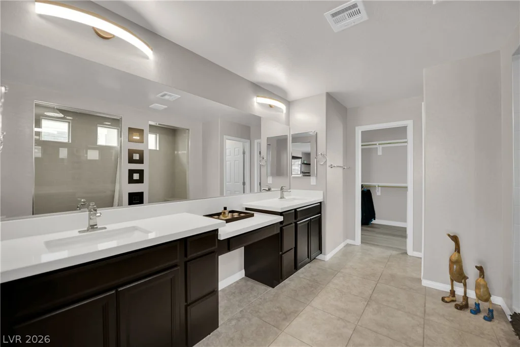 8767 Pinley Spring, Las Vegas, NV 89113