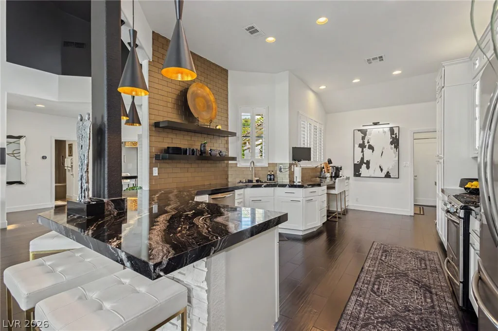 7949 Harbour Towne, Las Vegas, NV 89113