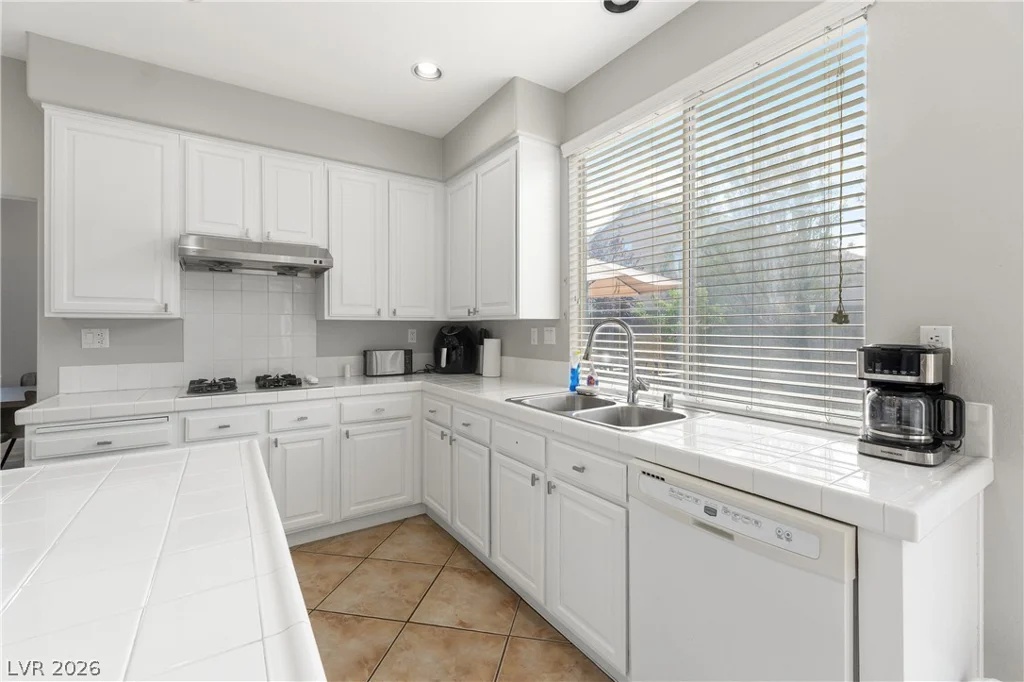 7823 Windward, Las Vegas, NV 89147