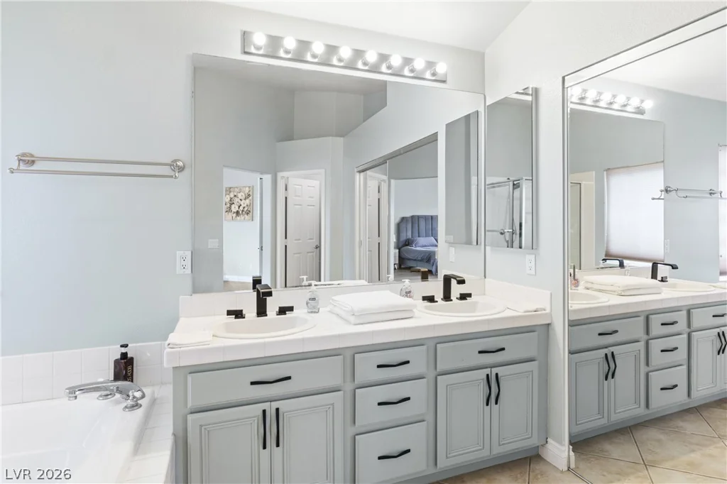 7823 Windward, Las Vegas, NV 89147