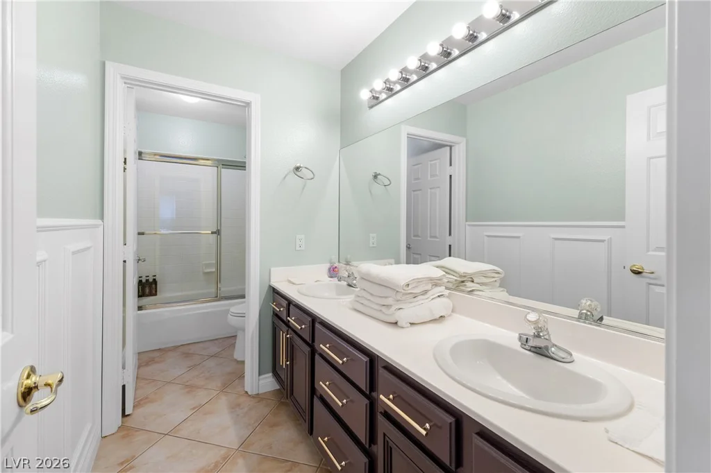 7823 Windward, Las Vegas, NV 89147