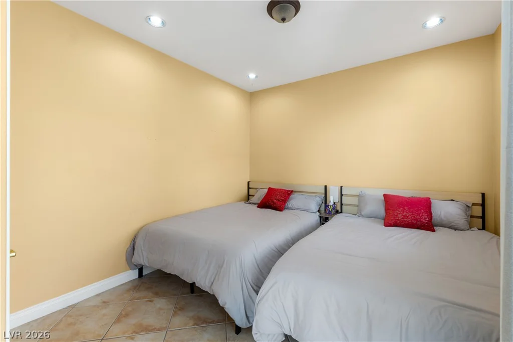 7823 Windward, Las Vegas, NV 89147