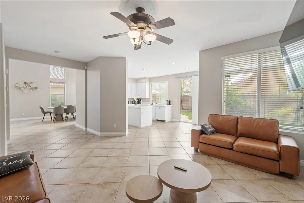 7823 Windward, Las Vegas, NV 89147