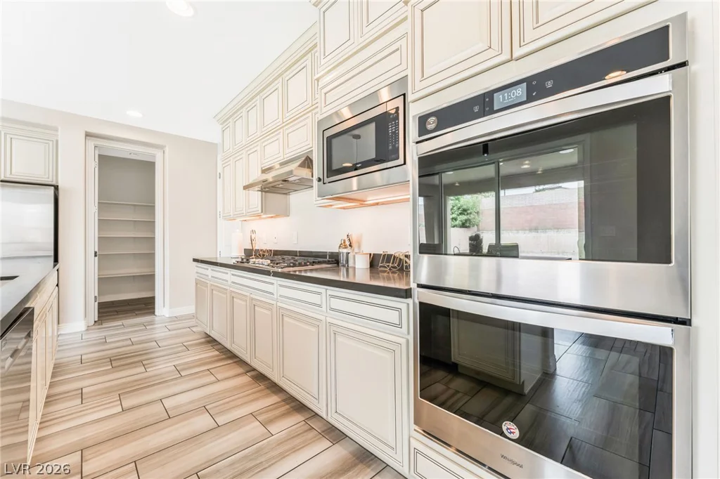 7315 Ellington Park, Las Vegas, NV 89166
