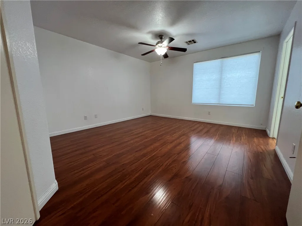 9770 Silver Dew, Las Vegas, NV 89183