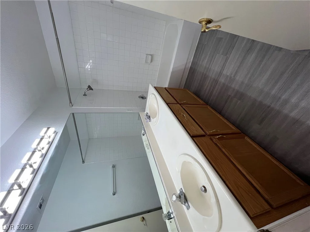 9770 Silver Dew, Las Vegas, NV 89183