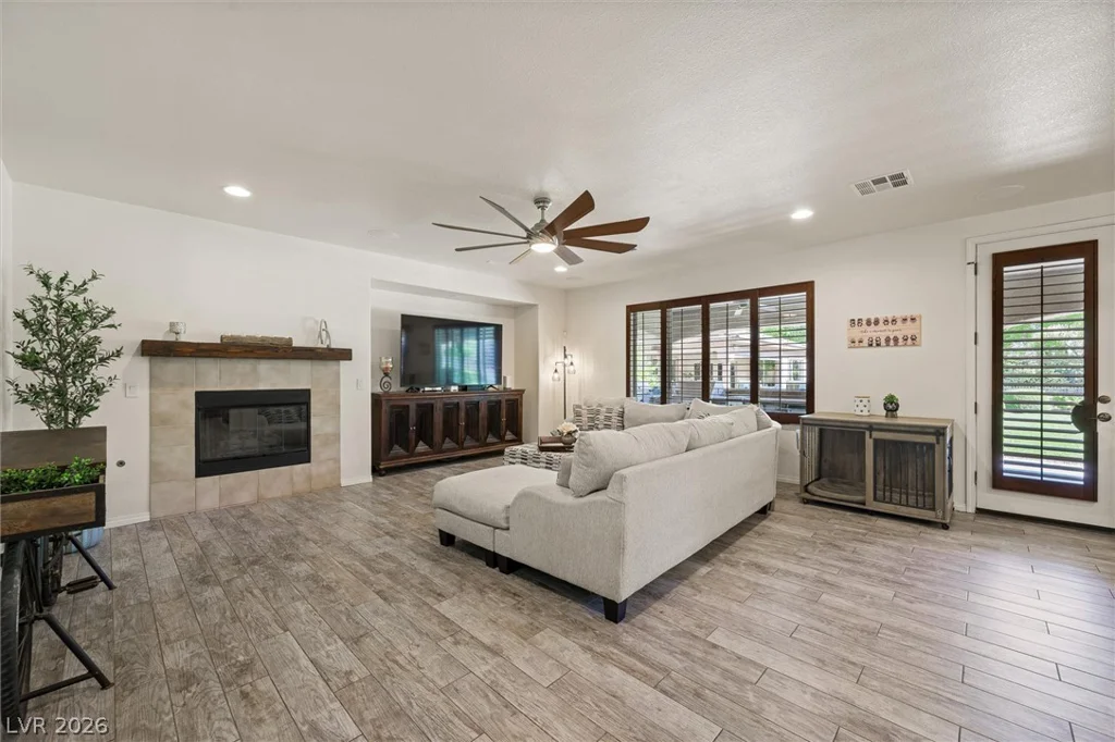 7105 Via Locanda, Las Vegas, NV 89131