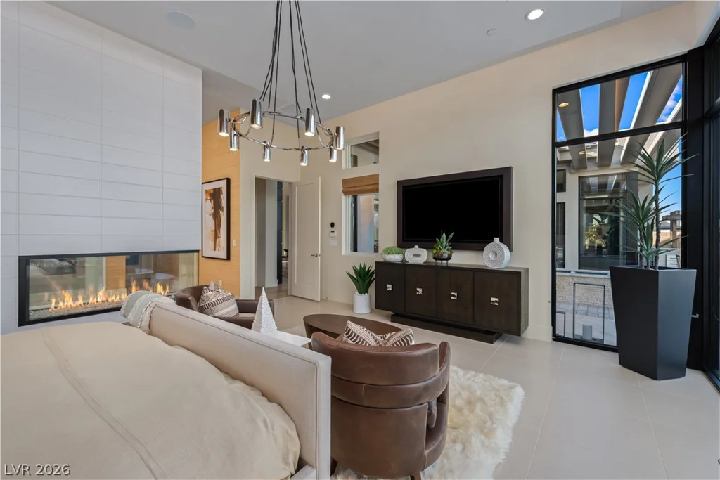10932 White Clay, Las Vegas, NV 89135