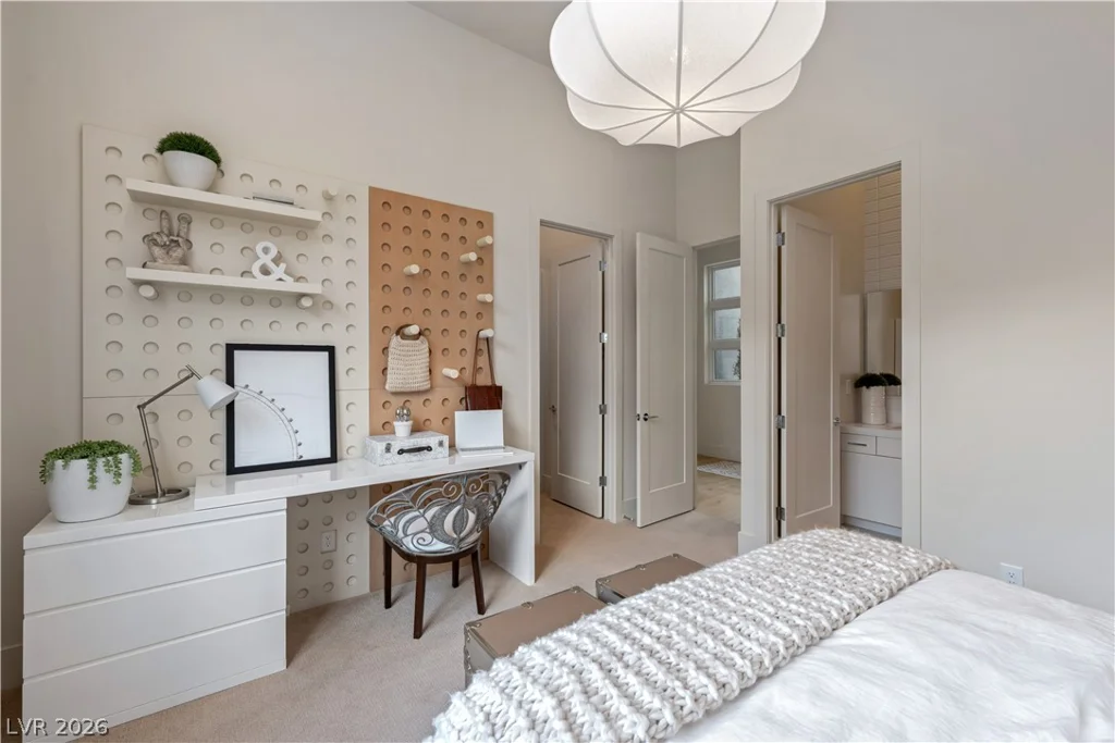10932 White Clay, Las Vegas, NV 89135