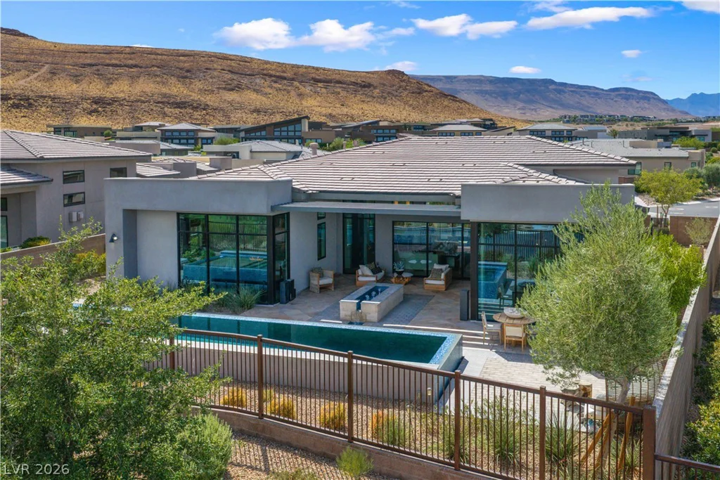 10932 White Clay, Las Vegas, NV 89135