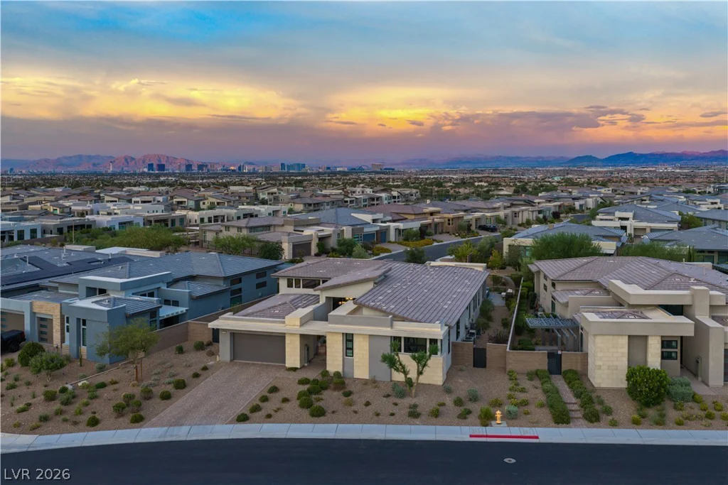 10932 White Clay, Las Vegas, NV 89135