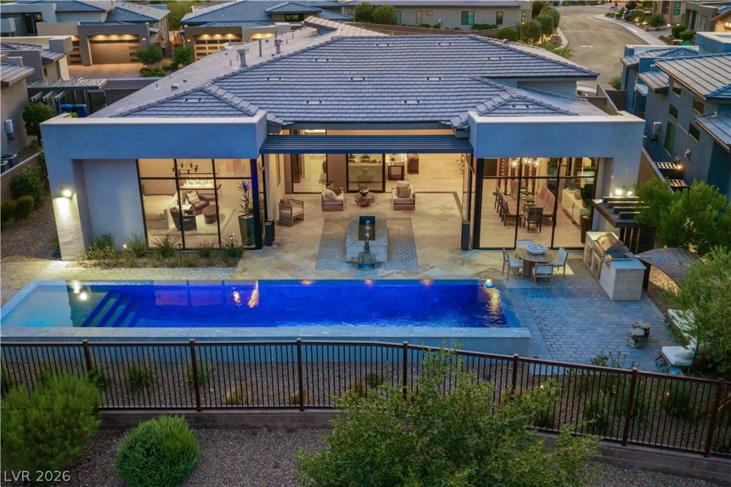 10932 White Clay, Las Vegas, NV 89135