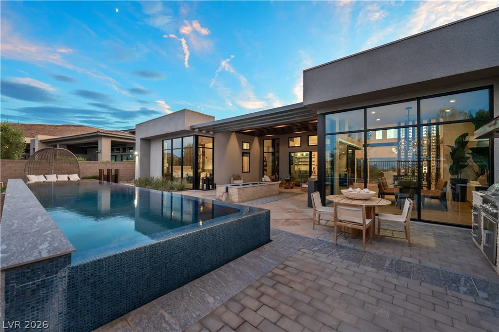 10932 White Clay, Las Vegas, NV 89135