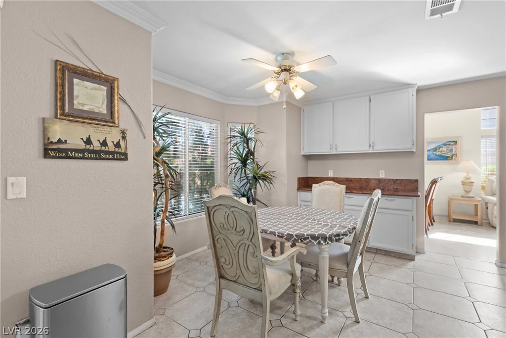 2000 Summit Pointe, Las Vegas, NV 89117