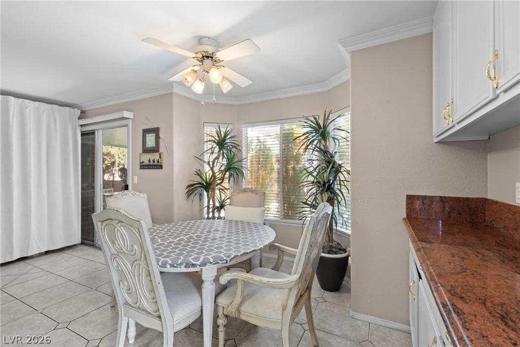2000 Summit Pointe, Las Vegas, NV 89117