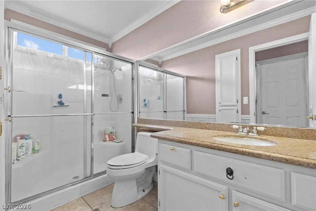 2000 Summit Pointe, Las Vegas, NV 89117